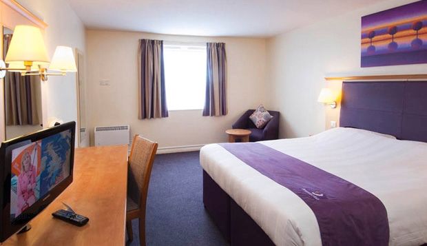 Premier Inn Manchester West Didsbury Exterior foto